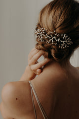 peigne de mariage en porcelaine délicat