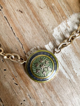 collier chaine XL large strillée médailles émaillée statement