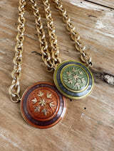 collier chaine XL large strillée médailles émaillée statement