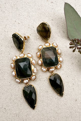 boucles d'oreilles pendantes en pierre semi précieuse, LABRADORITE , tenue coktail, invitee parfaite