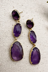 boucles d'oreilles pendantes en pierre semi précieuse, améthyste, tenue coktail, invitee parfaite