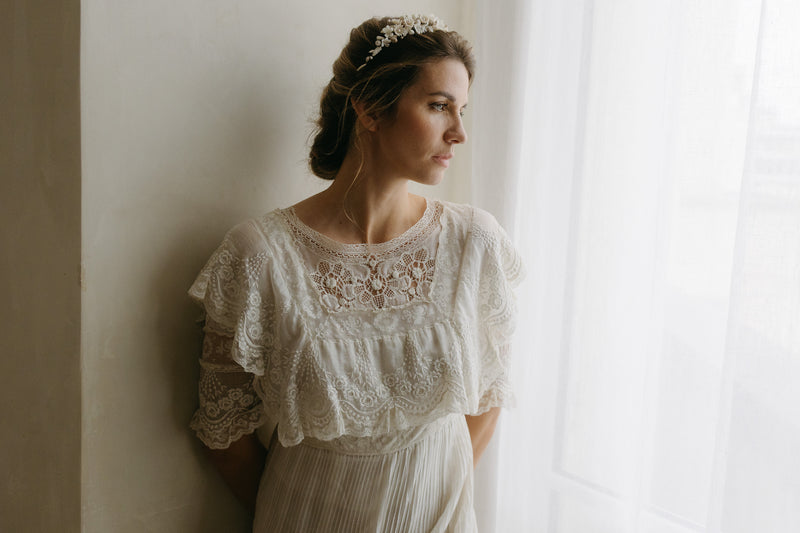 couronne mariée en porcelaine fleurs romantique colette mariage lizeron