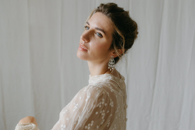 boucles d'oreilles de petites perles baroques et de strass lizeron victoire