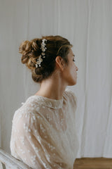 petit peigne de mariée de fleurs de porcelaine mariage romantique lizeron