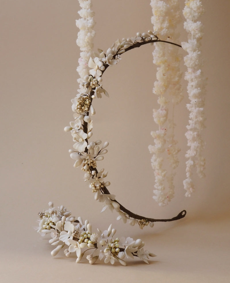peigne fleuri de mariée en porcelaine romantique perrine lizeron nautre morte